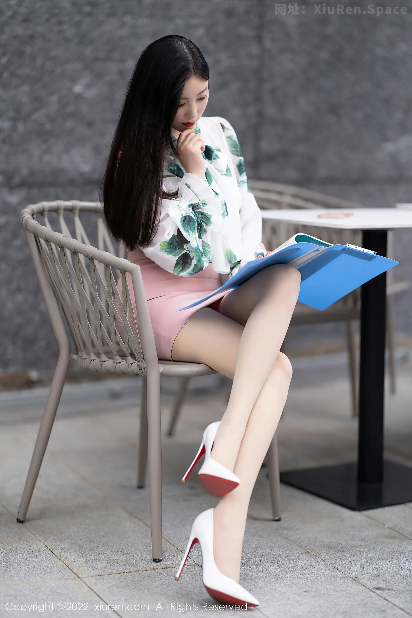 图片[3]-[XiuRen秀人网] VOL.5171 模特杨晨晨Yome都市丽人系列私房半脱露超薄肉丝完美诱惑写真81P-秀人网官方网站